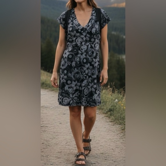 Fresh Produce Floral Short Sleeve V Neck Swing Dress Size Medium Cotton - Picture 7 of 7